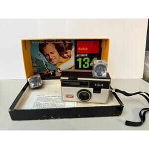 Vintage Kodak Instamatic Camera 134 Clean Clear Glass Flash Cubes, Box, Pamphlet